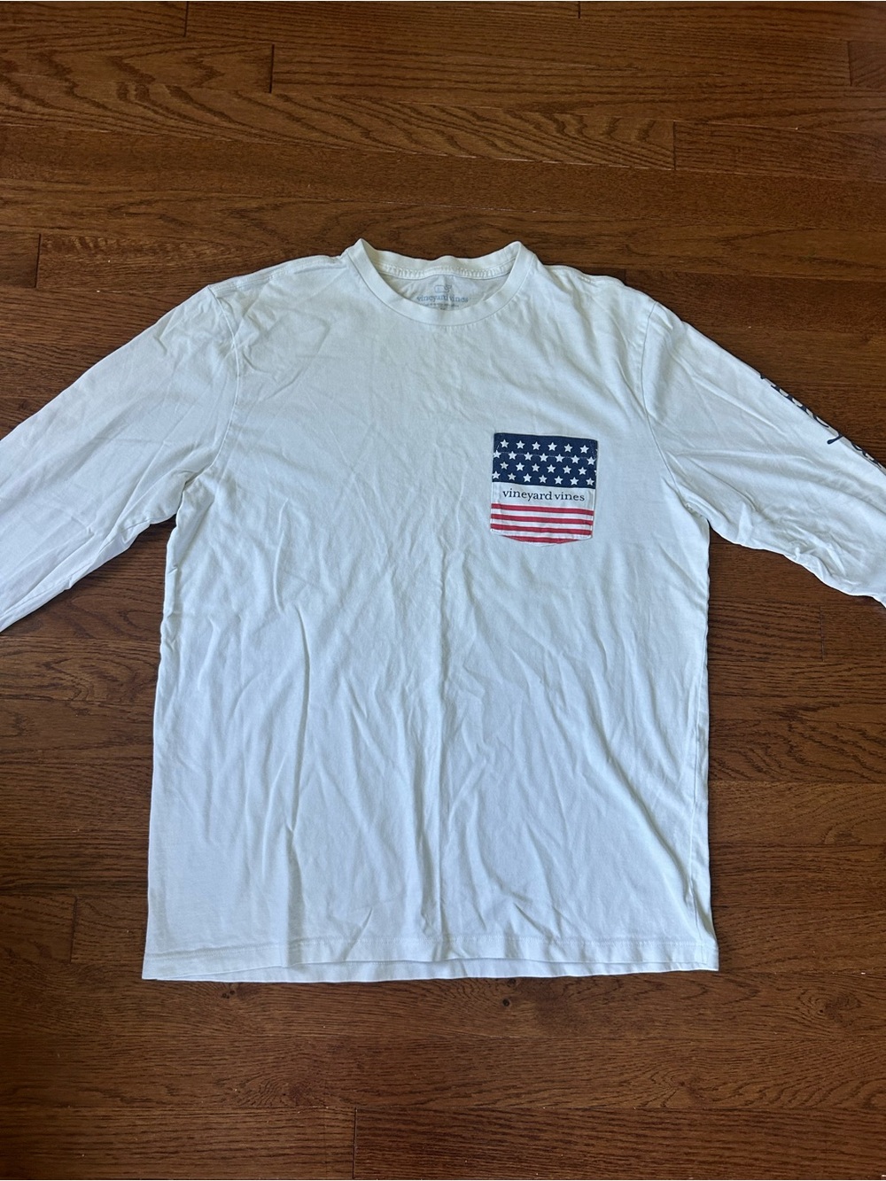 Vineyard Vines White Long-Sleeve Pocket Tee with Flag Pocket